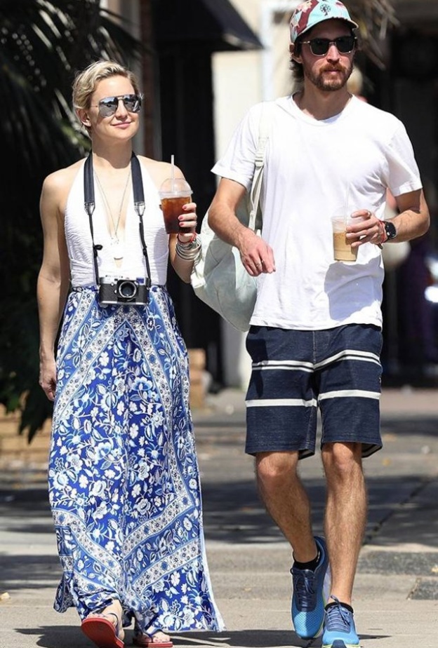 كيت هدسون وصديقها داني فوجيكاوا خلال نزهة سياحية في استراليا 