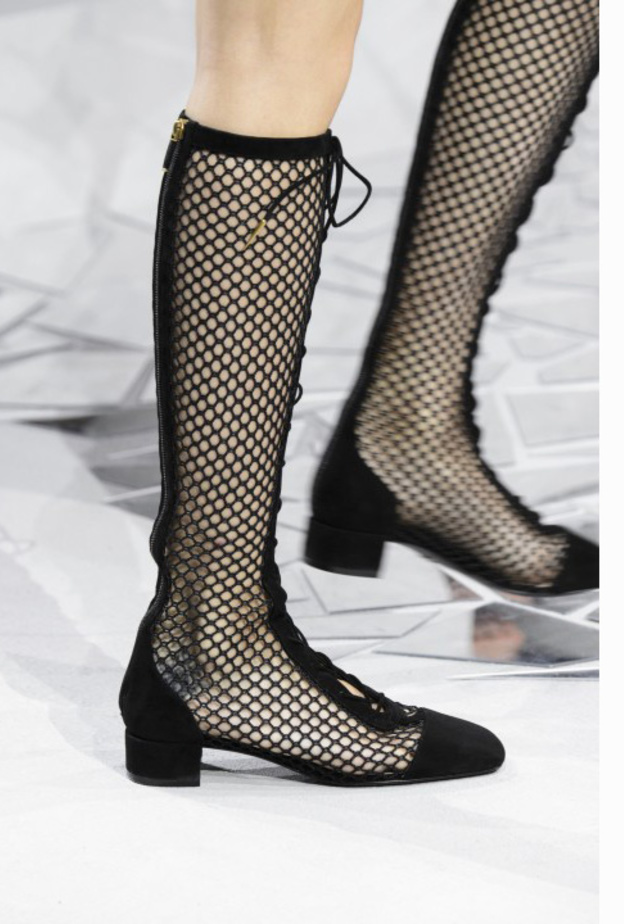 أحذية الشبك لربيع 2018 ستغيّر مقاييس الموضة