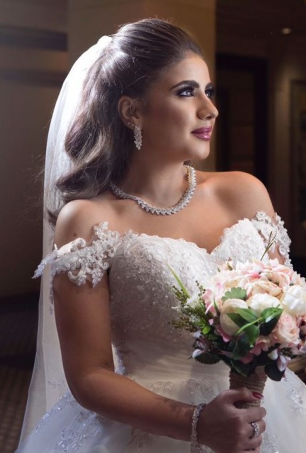 العروس بعدسة هند رغدان 