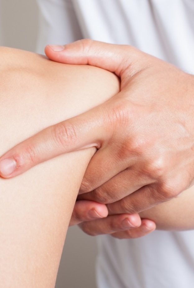 اسباب الام الركبة من الخلف