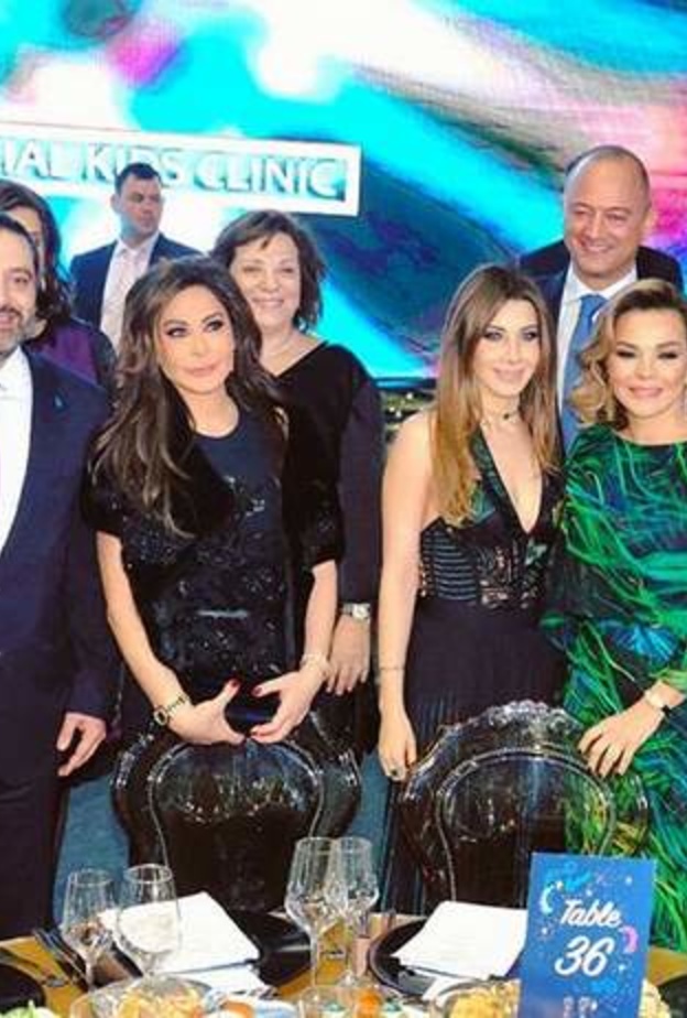 ليسا ونانسي برفقة زوجة المصمم ايلي صعب