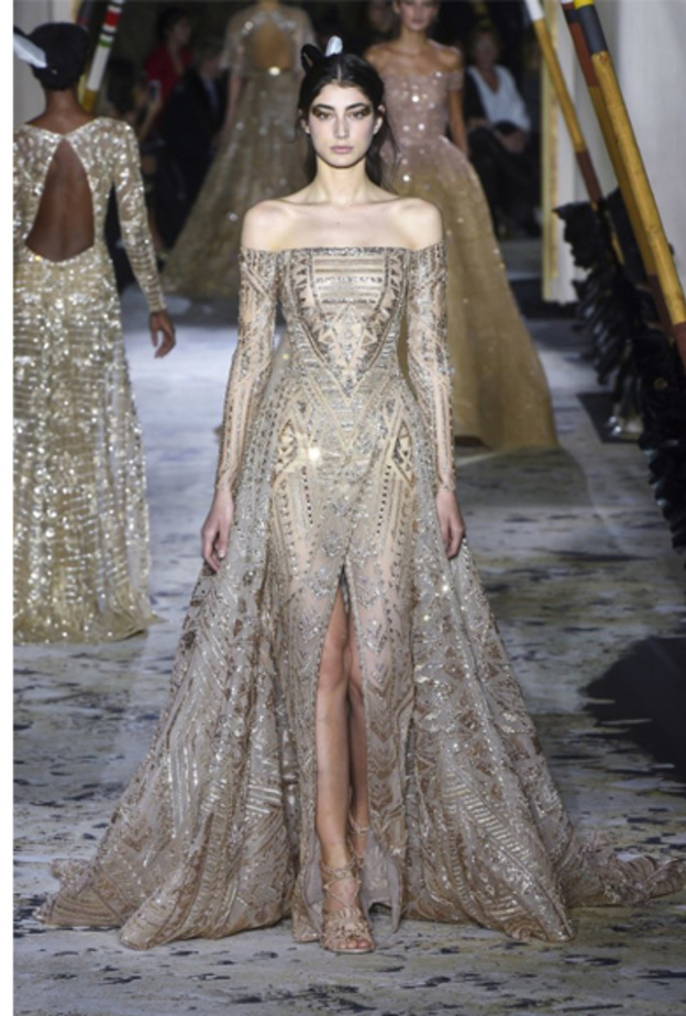 _فستان سهرة ذهبي من زهير مراد