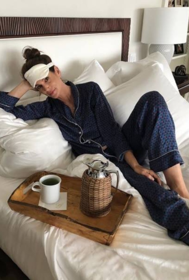 سندي كروفورد تمضي عطلة نهاية الأسبوع باسترخاء أنيق