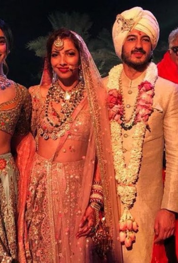 صور نشرتها سريديفي على صفحتها على الإنستغرام، وكانت قد التقطت لها في حفل زفاف موهيت ماروا