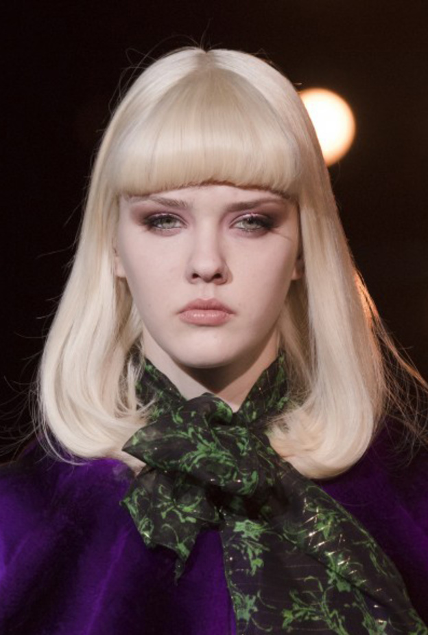 تسريحات الشعر العصرية مع خصل الضفائر على خطى Jil Sander