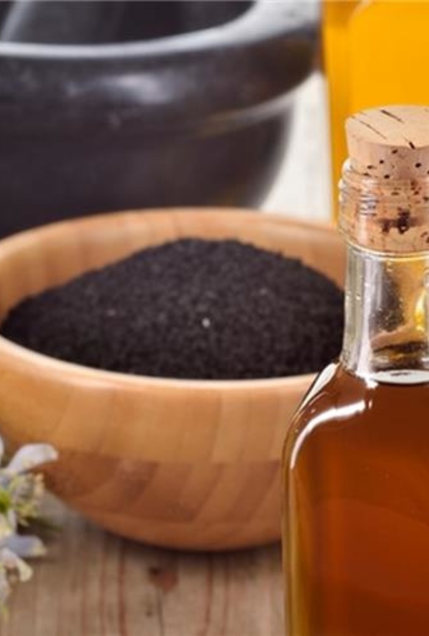 العسل وحبة البركة يحميان الجسم من الإصابة بالسكري