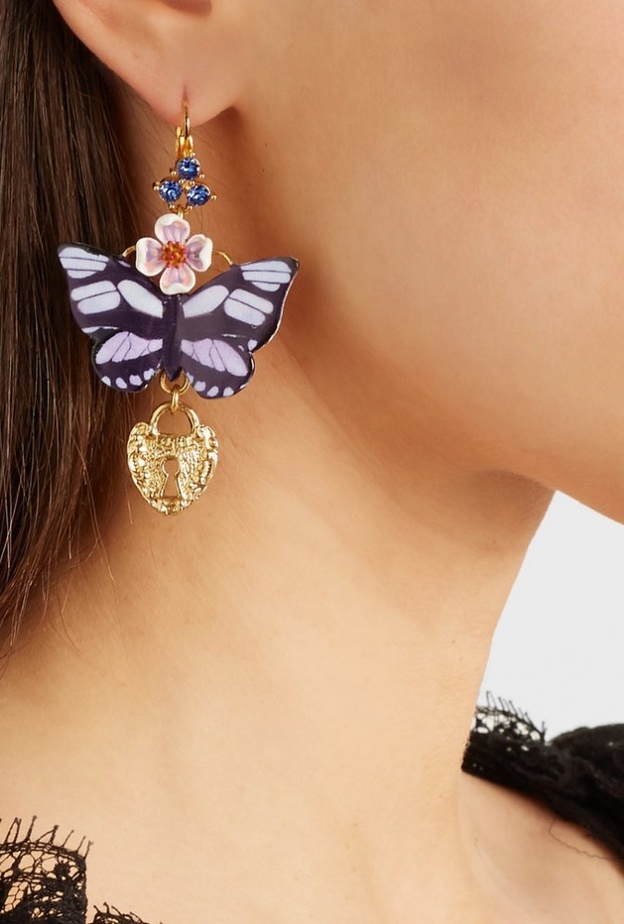 Mercedes Salazar أقراط بتصميم شبابي من 