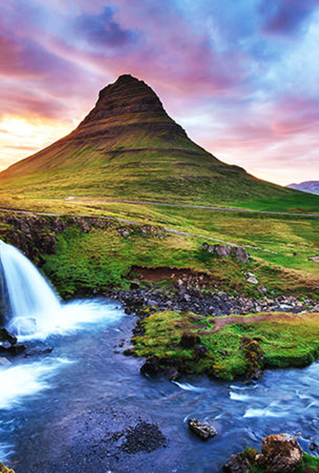 ظاهرة الشفق القطبي في ايسلاندا