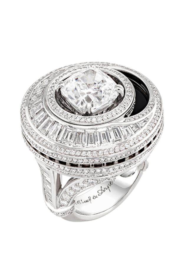 خاتم كارتييه من الذهب الأبيض والماس