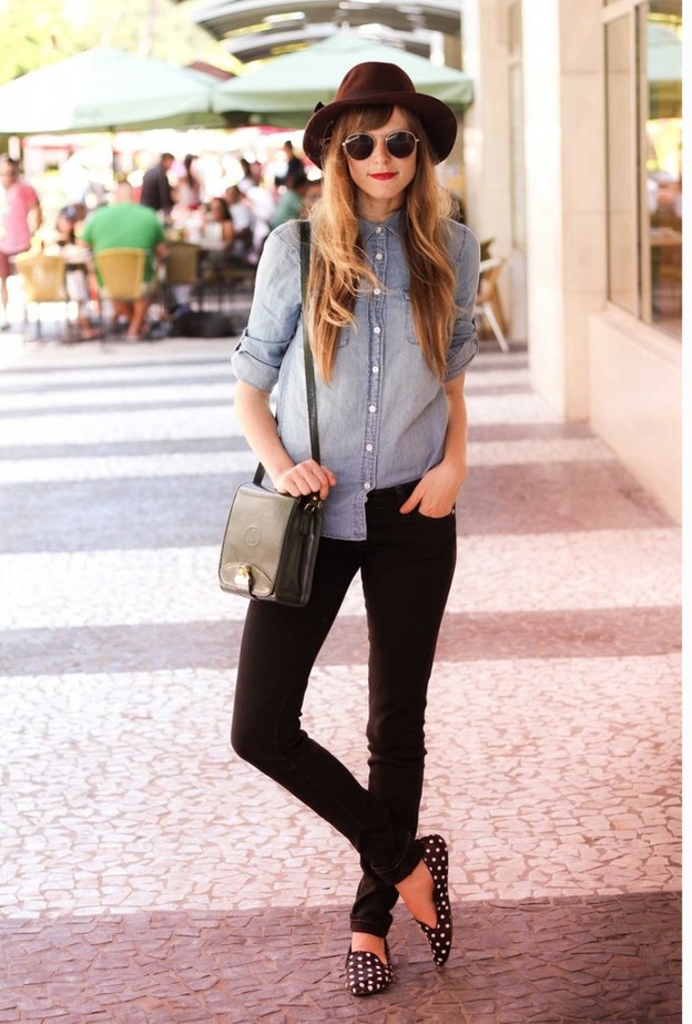 اطلالات جذابة بطرق منوّعة بأبرز تصاميم الأحذية الفلات للبنات