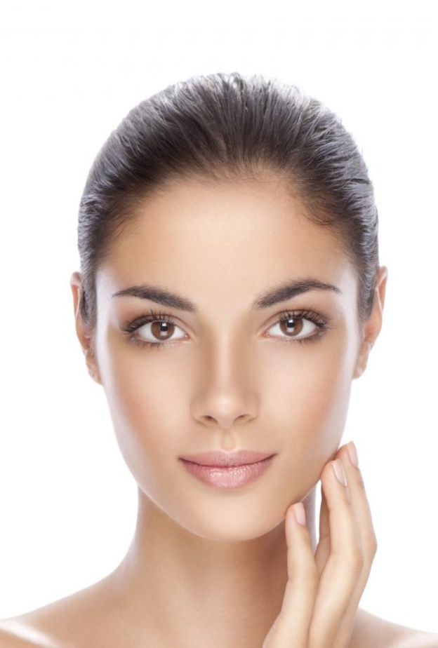 إليك هذه الطرق لتتخلصي من الشعر الزائد على الوجه