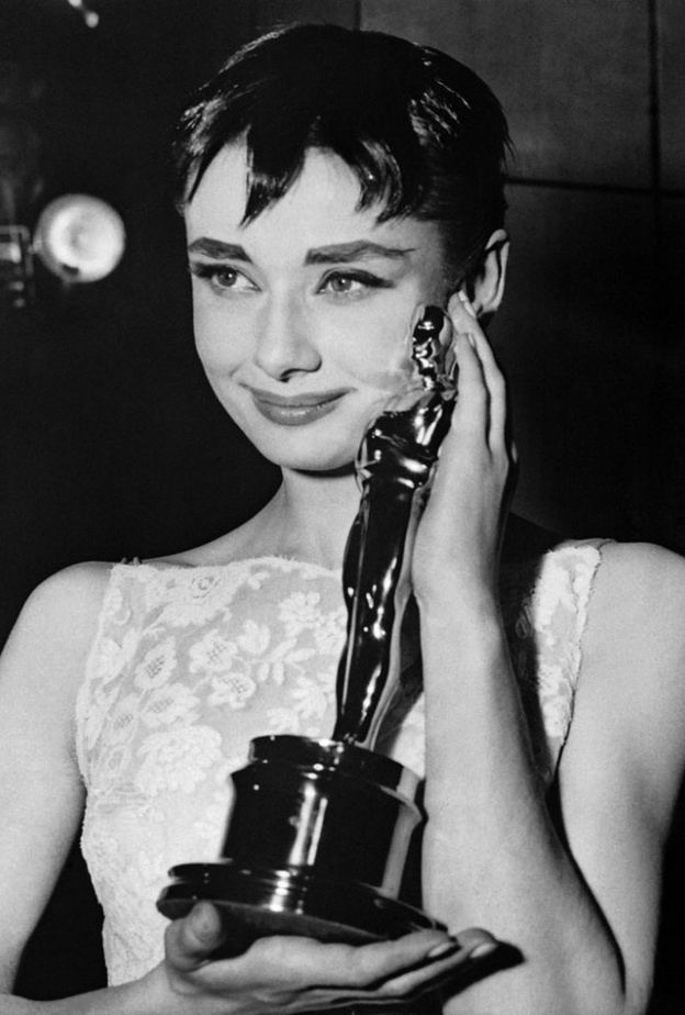 أبرز الاطلالات الجمالية لجوائز الأوسكار عبر السنوات