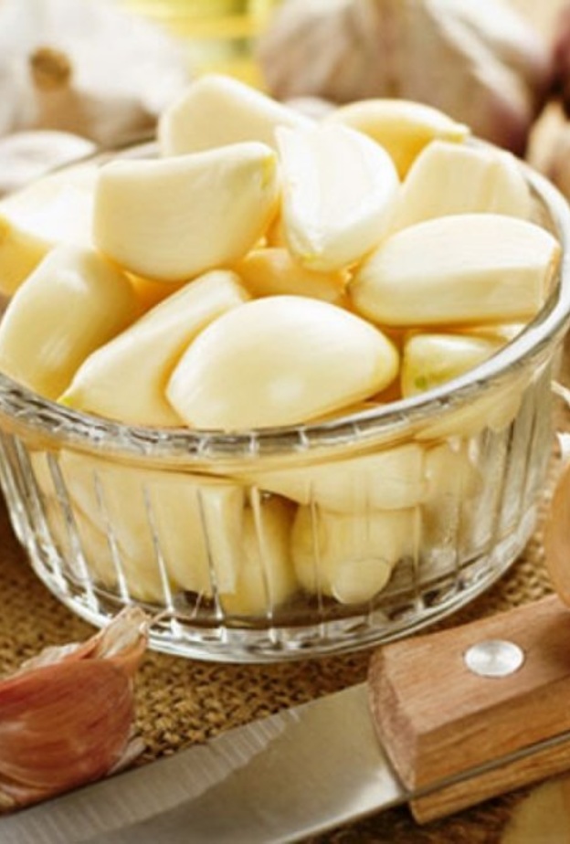 الثوم مضاد للبكتيريا التي تسبب التهاب الأذن