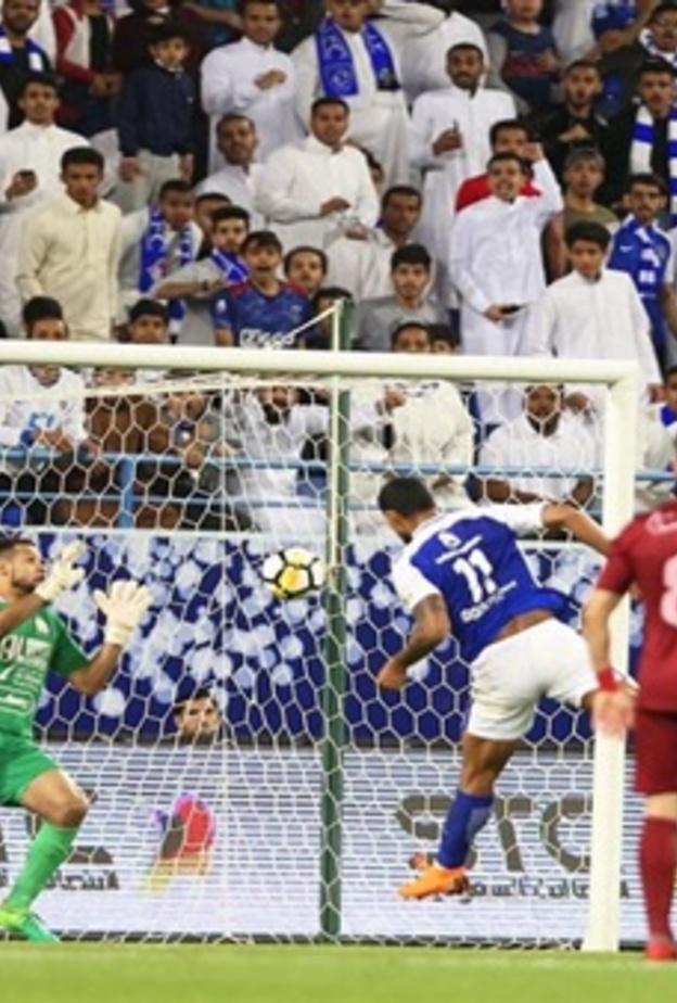 أول فوز للهلال على ملعبه الجديد