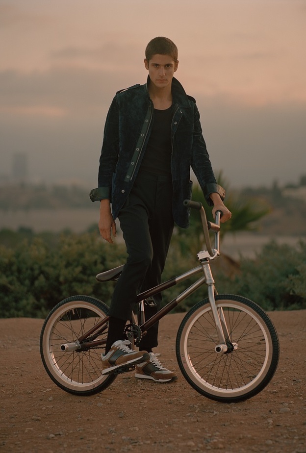 إطلالة رياضية إنما أنيقة