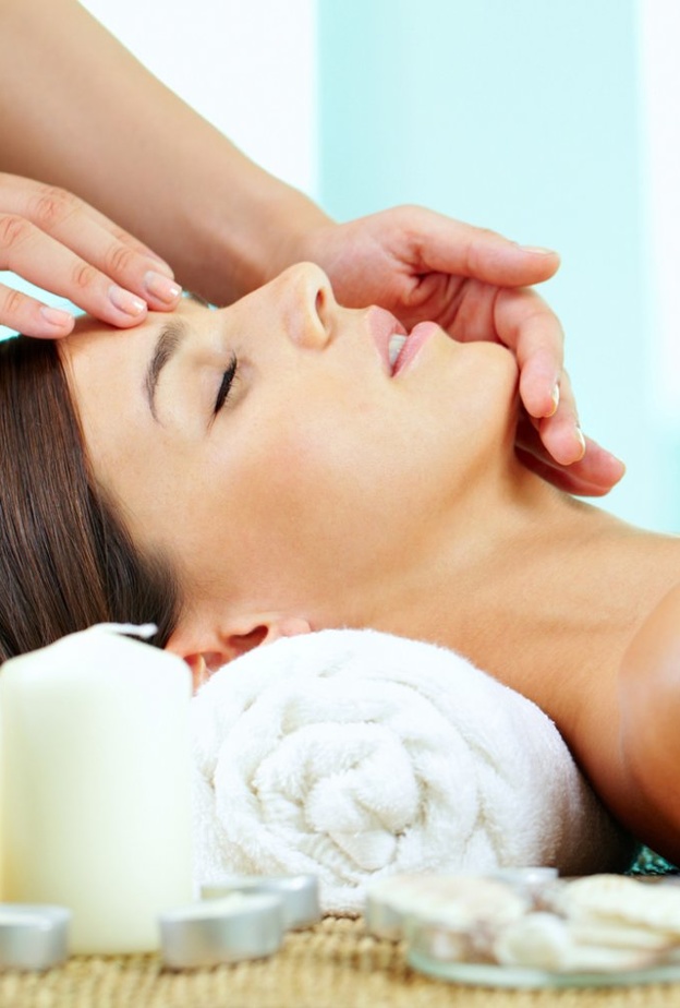 زيت زهر البرتقال (Neroli) العطري