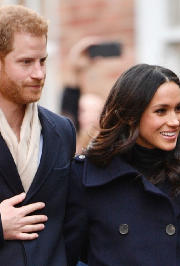 أبناء أنجيلينا جولي وبراد بيت يرغبان في الإقامة مع والدهم وجينيفر أنستون