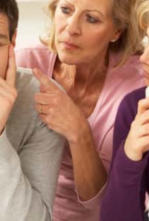 كيفية التعامل مع أهل الزوج المتسلطين