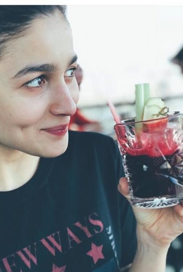 فيلم عليا بهات و رانبير كابور سلسلة من 3 أجزاء