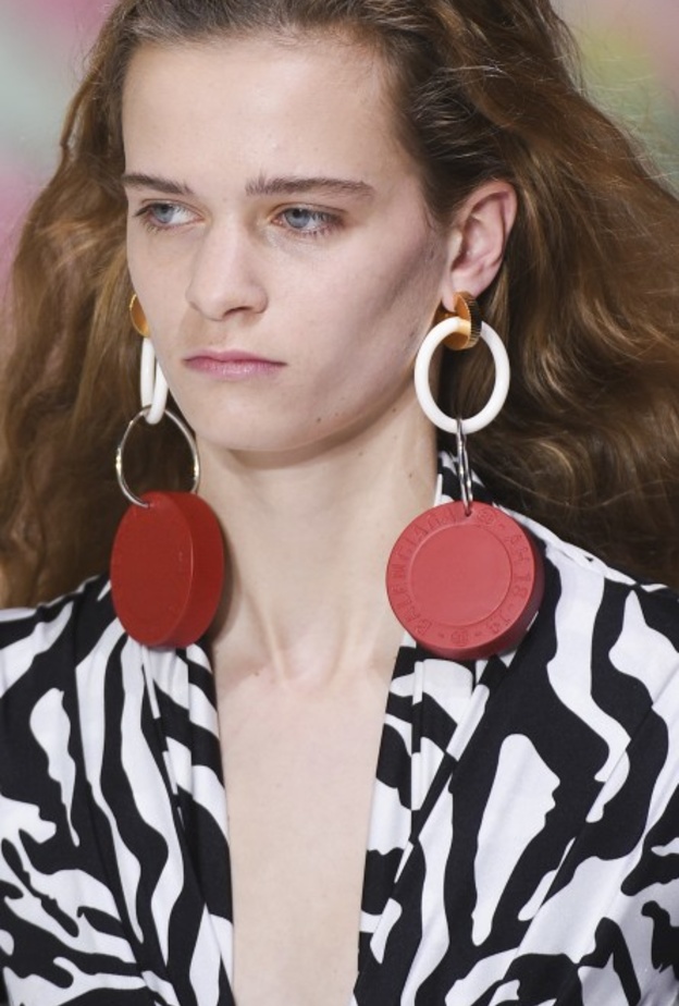 الجزمة مع الجوارب من Alexander McQueen