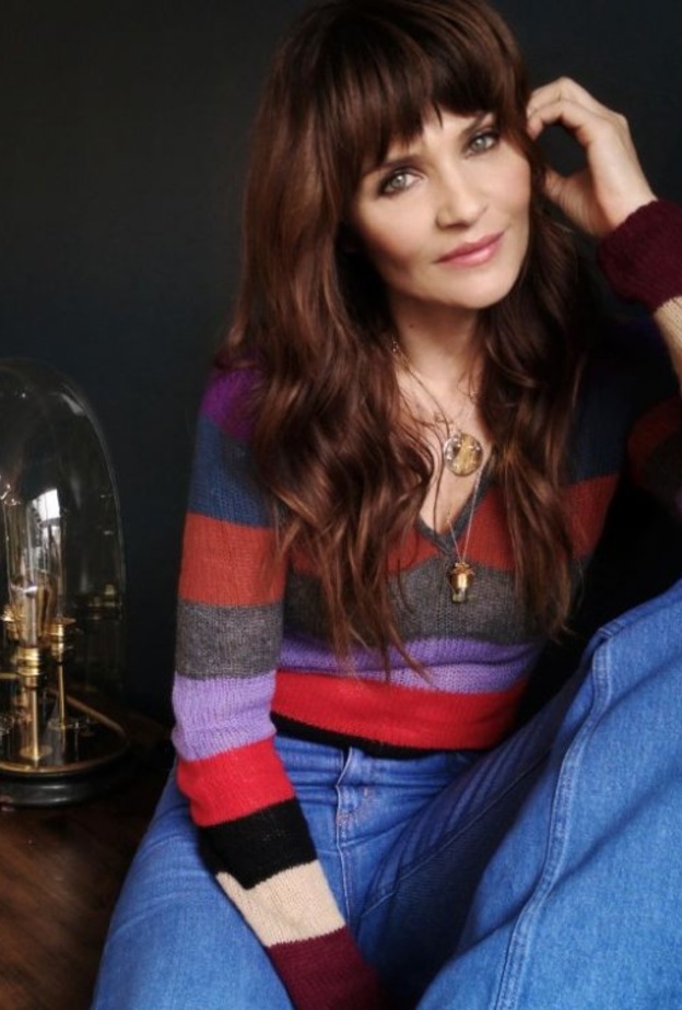 هواوي تعقد اتفاقية تعاون مع العارضة العالمية هيلينا كريستنسن