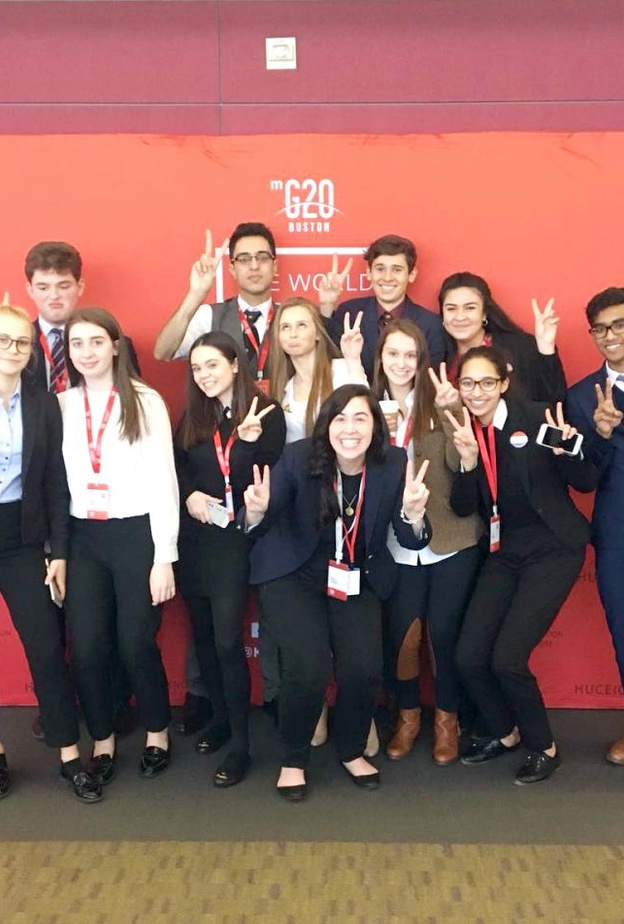 قمة العشرين للقيادات الشبابية