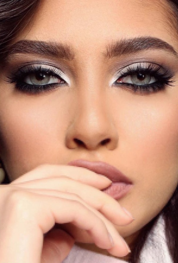 مكياج من خبيرة التجميل رهام 