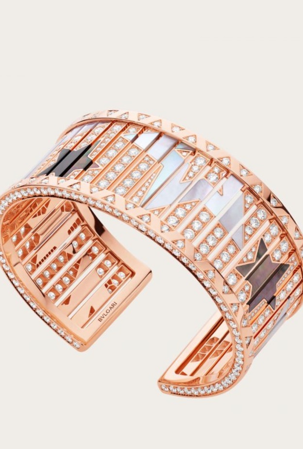 أسوارة Divas' Dream من الذهب والماس والعقيق