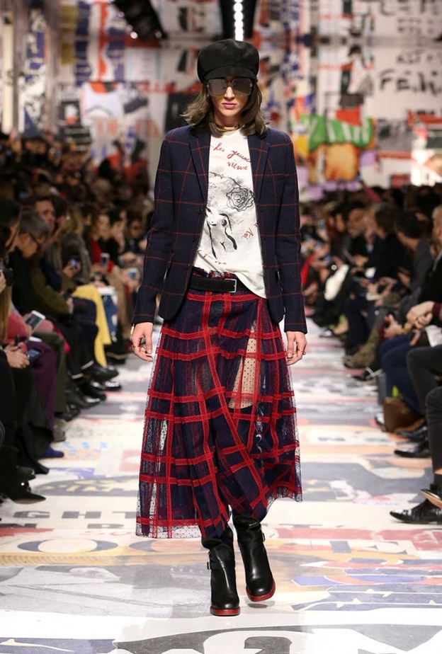 استمتعي بروح من الحرية مع مجموعة الألبسة الجاهزة من Dior 