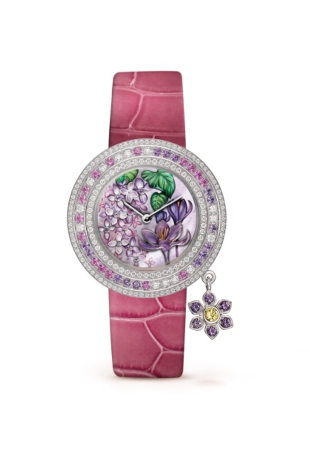 ساعة وردية من لويس فيتون
