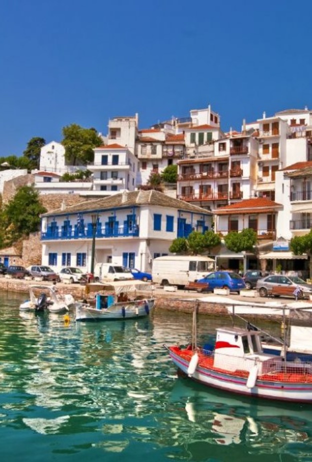 متعة السهر في كريت