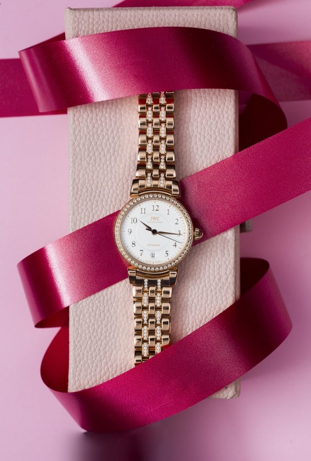 ساعة دافنشي Da Vinci من ماركة IWC لعيد الأم 2018 