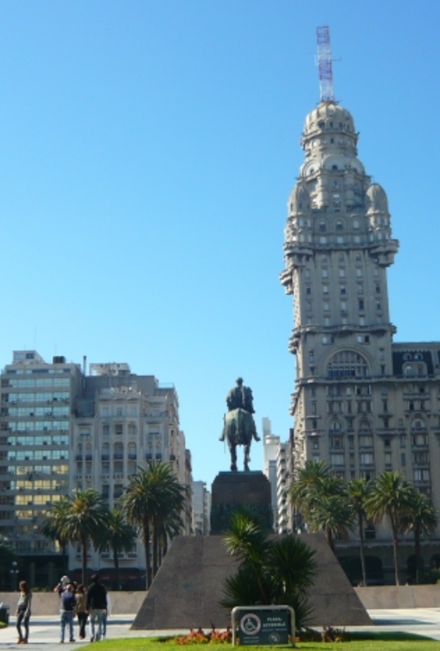 من شواطئ مونتفيديو