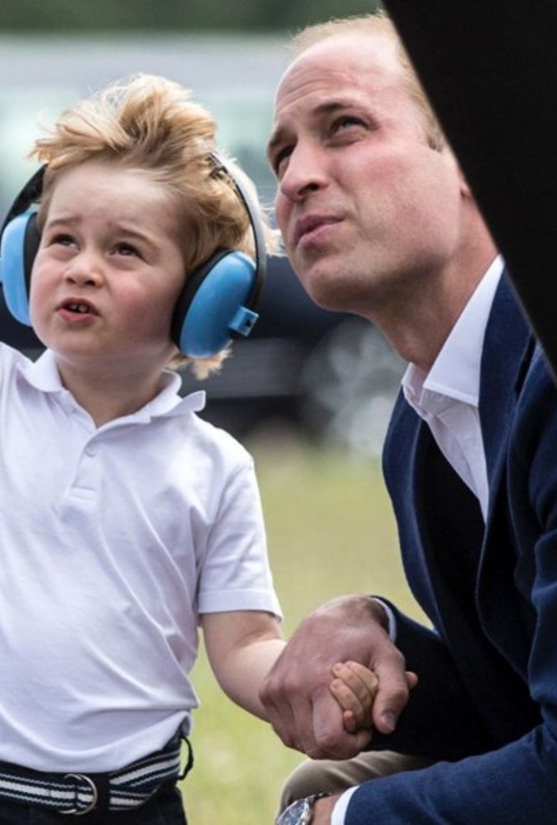 الأمير وليام سلم سانتا كلوز رسالة نيابة عن الأمير جورج