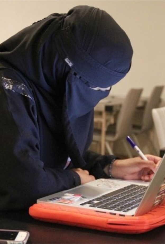 ماراثون الترجمة يجذب السيدات