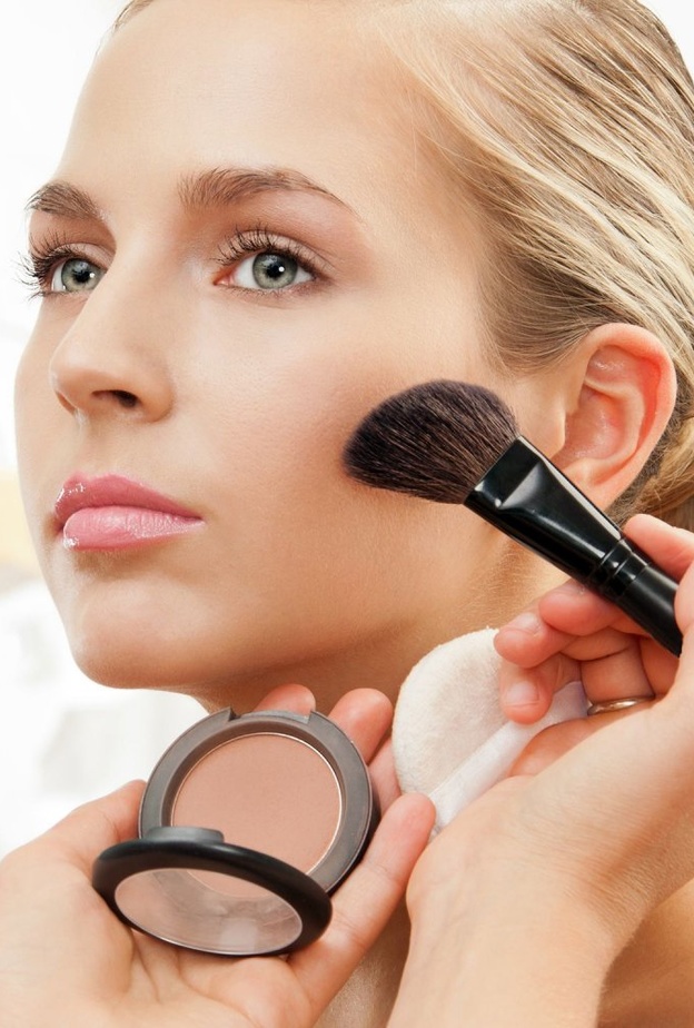 اختاري الشكل الأنسب لوضع البلاشر على وجهك