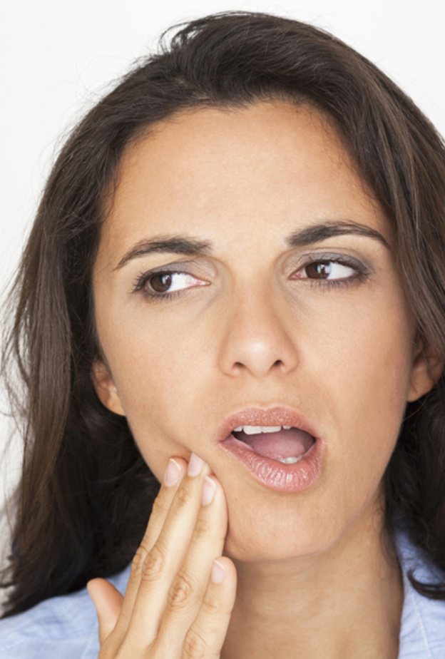 خراج الأسنان يسبب التورم في الوجه