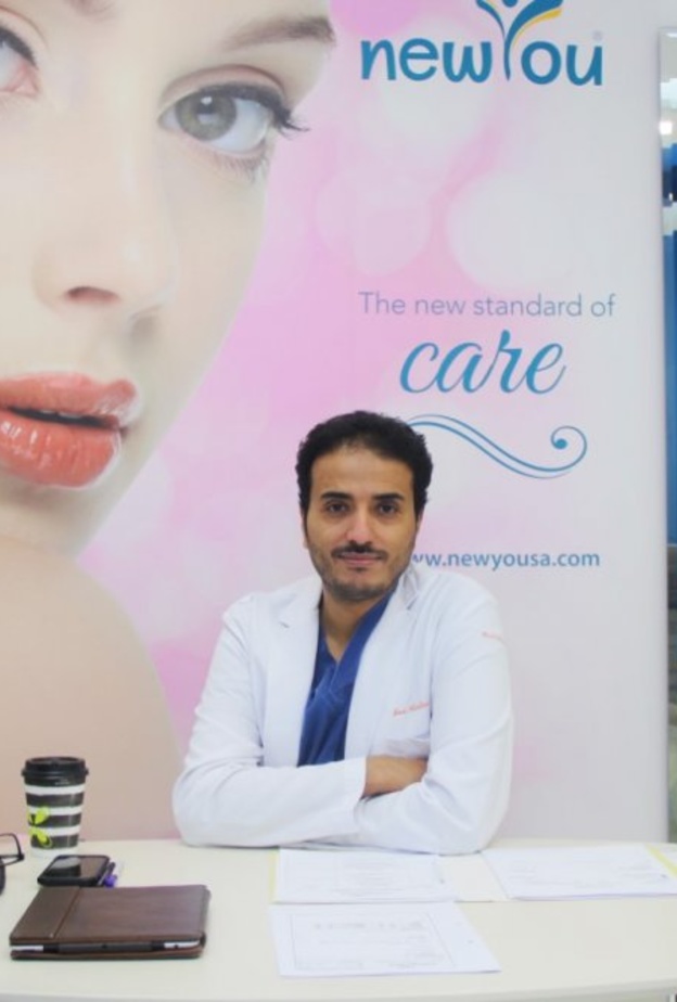 اكد الدكتور السلمي على الجميع توخي الحذر قبل اللجوء إلى الحلول الجراحية التجميلية