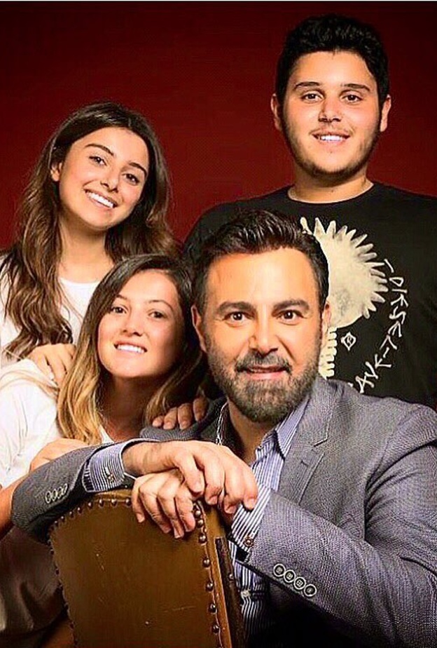 عاصي الحلاني وعائلته