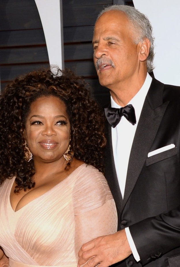 كيم كارداشيان (Kim Kardashian) تهدد زوجها كاني ويست (Kanye West) بالطلاق