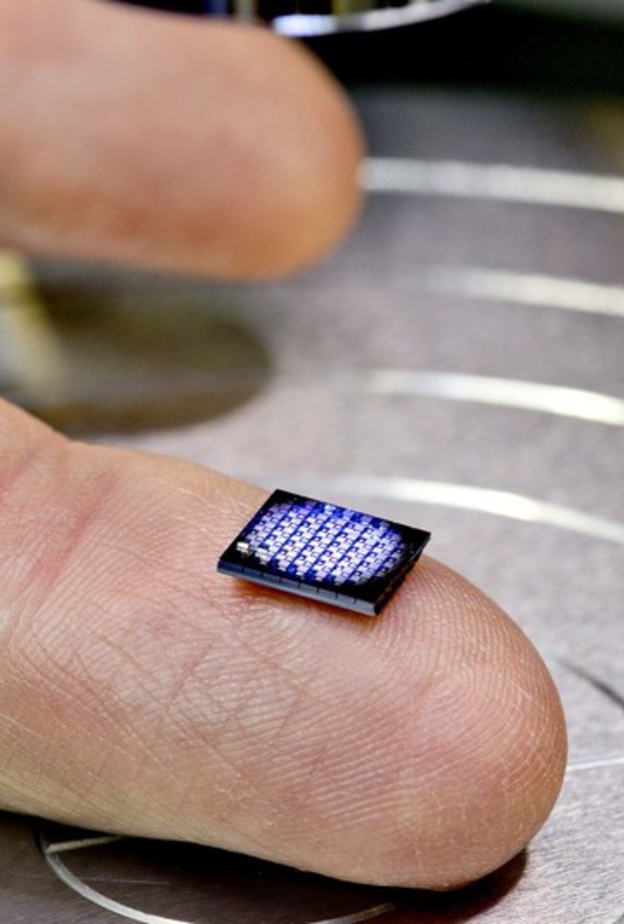  أصغر كمبيوتر في العالم .. أصغر من حبة الملح !