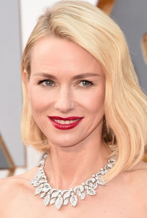 طقم الماس وزمرد أخضر من علامة بولغاري للنجمة اليزابيث تايلور