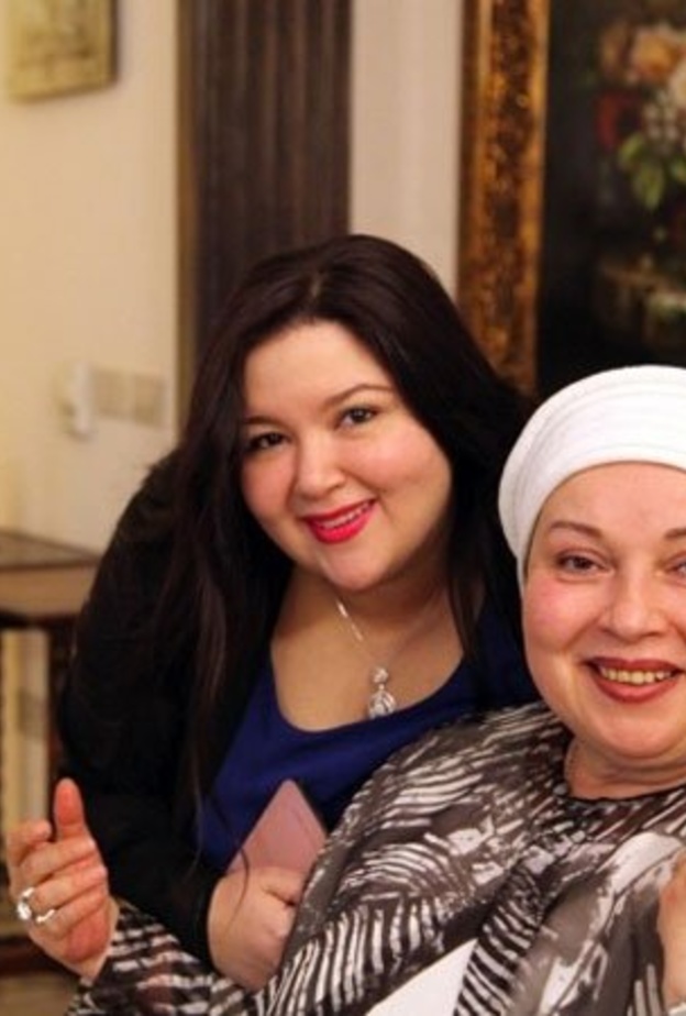 نورا وسارة نور الشريف