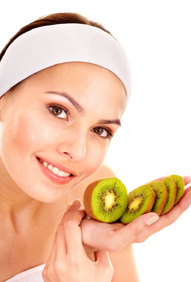 اكتشفي فوائد الكيوي للبشرة الدهنية