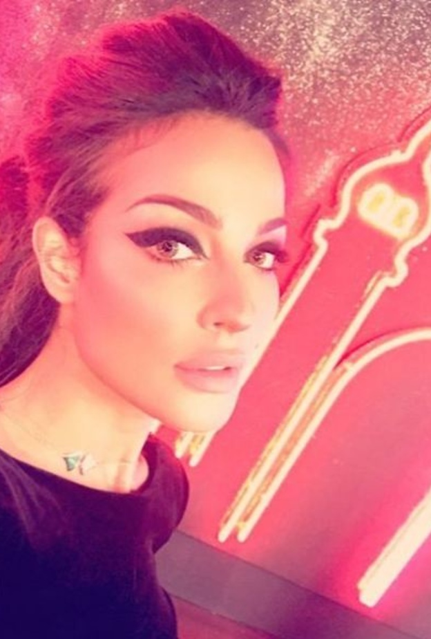 نادين نجيم تقلد هيفاء وهبي بأغنية "انا هيفا" قبل سنوات