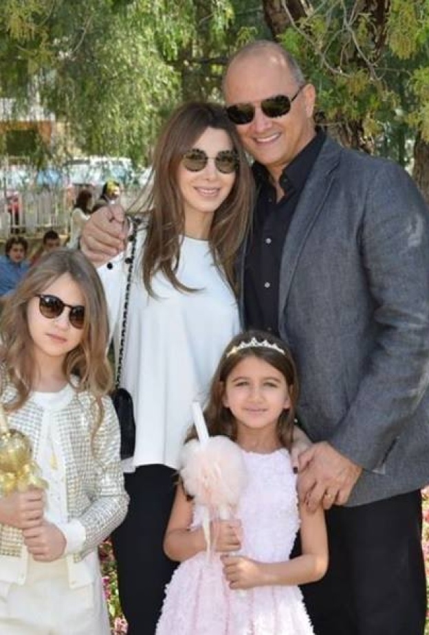 نانسي عجرم تشارك جمهورها صورة لطيفة مع عائلتها