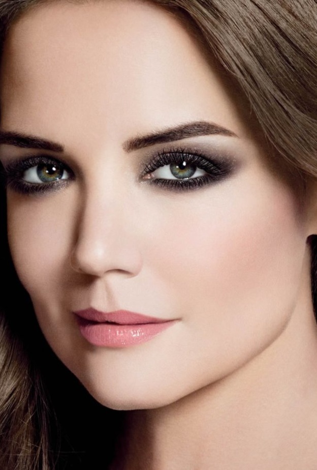 مكياج عيون سموكي