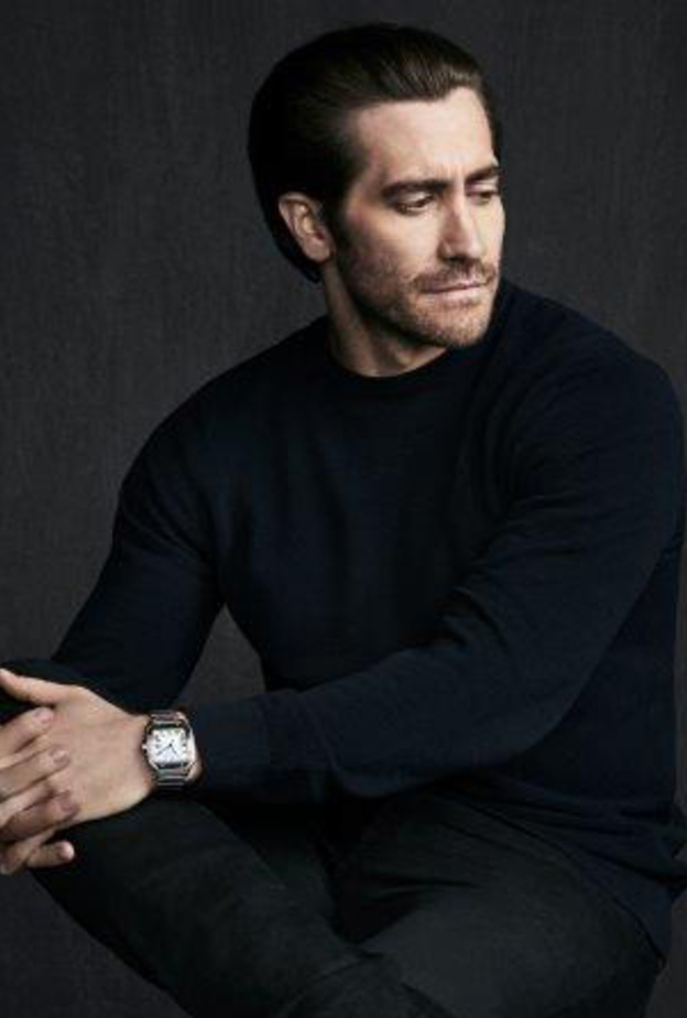 جيك جيلنهال الوجه الاعلاني لساعة Santos de Cartier الأيقونية