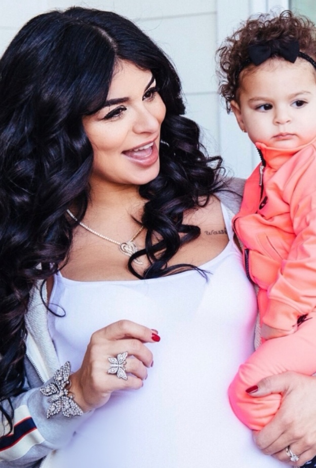 ريما فقيه وابنها جوزيف