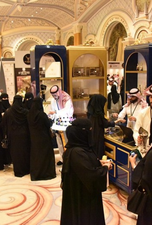 انطلاق معرض العطور خلال العصور في الرياض